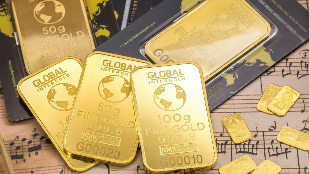 How To Invest In Gold: 5 Ways To Buy And Sell It